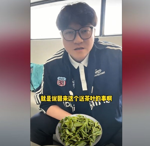 趙鵬：不太清楚賈秀全要球員買茶葉的段子，但這在現(xiàn)實(shí)中也正常